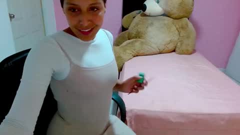 dulce1609 online show from February 21, 2025, 11:54 pm