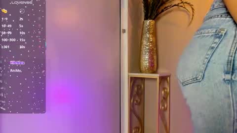 dulce__fiore07 online show from November 8, 2025, 12:38 pm