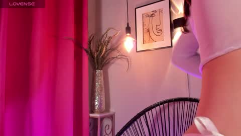 dulce__fiore07 online show from November 24, 2025, 12:38 pm