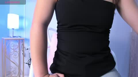 Snapshot of dulce__fiore07 chatting on May 2, 2026, 12:10 pm dulce__fiore07 online show from May 2, 2026, 12:10 pm