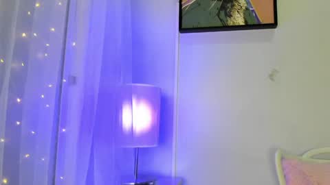Snapshot of dulce__fiore07 chatting on May 29, 2026, 12:03 pm dulce__fiore07 online show from May 29, 2026, 12:03 pm