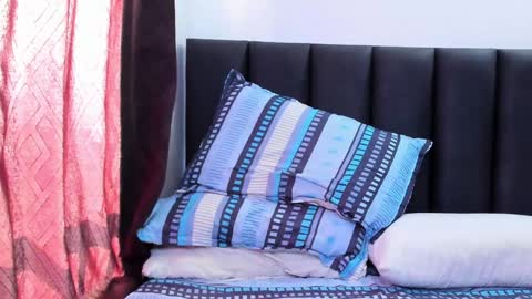 Dulce  online show from January 21, 2025, 3:10 pm