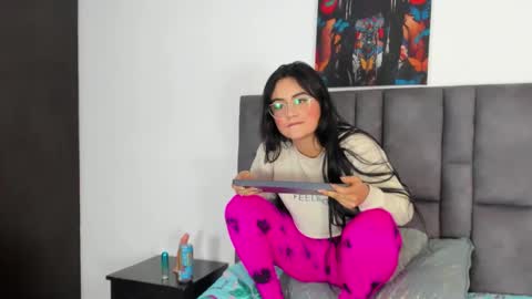 Dulce amg online show from February 11, 2025, 6:01 pm