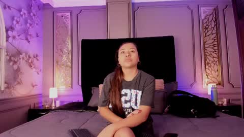 Snapshot of dulce_girls chatting on June 18, 2026, 11:36 am Dulce online show from June 18, 2026, 11:36 am
