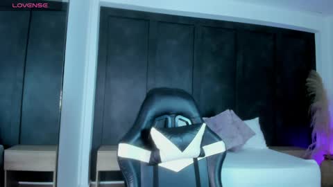 Snapshot of dulce_glow_ chatting on April 18, 2026, 2:48 am D U L C E online show from April 18, 2026, 2:48 am