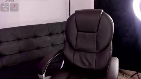 Kitty online show from November 11, 2025, 3:17 am