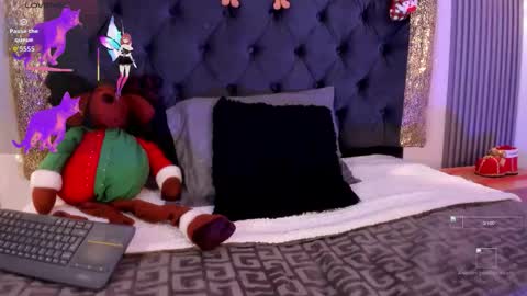 Dluce May online show from November 21, 2025, 4:44 am