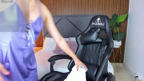 N A T Y online show from February 21, 2025, 2:06 am