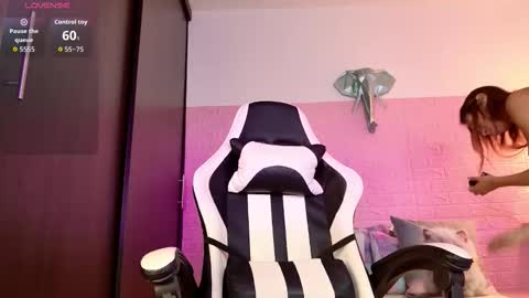 Snapshot of dulce_stormy chatting on February 12, 2026, 12:11 pm dulce_stormy online show from February 12, 2026, 12:11 pm