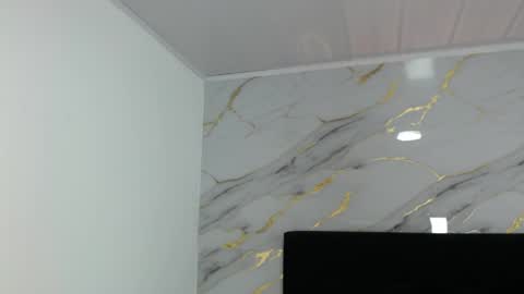 Dulce online show from April 6, 2026, 4:52 pm