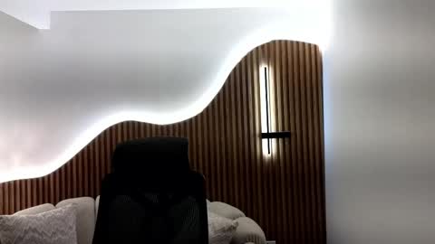 Snapshot of dulceamara_vg chatting on May 25, 2026, 11:27 am Amara online show from May 25, 2026, 11:27 am