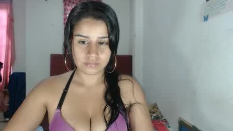 dulcekatty18 online show from February 20, 2025, 12:36 pm