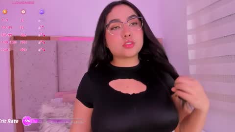 DULCE  online show from November 12, 2025, 2:56 am