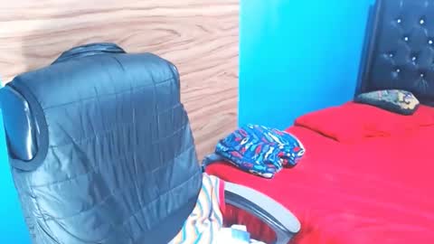 dulcesdemaria online show from January 24, 2025, 1:03 am