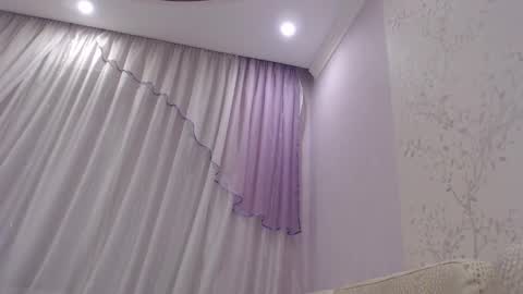 dulcieheath online show from March 11, 2025, 7:47 pm