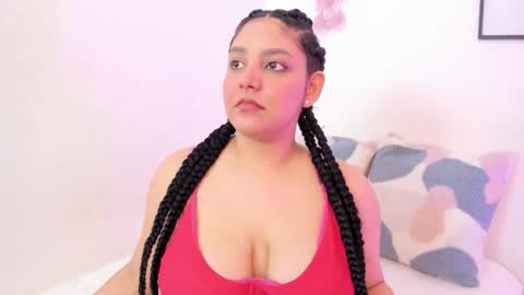 Dulce online show from November 23, 2025, 7:46 pm