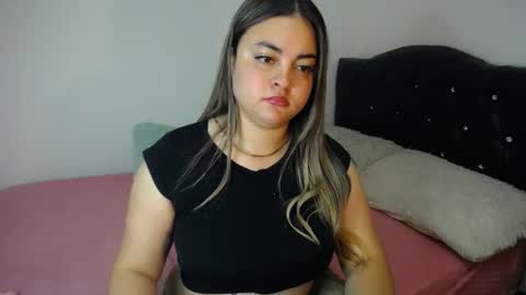 Nicole   online show from February 22, 2025, 10:31 pm