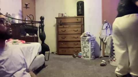 dumptrucksnfrontbutts online show from March 28, 2026, 10:04 am