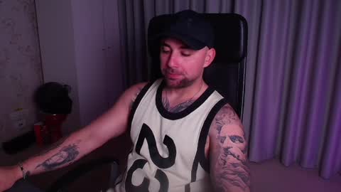 Snapshot of duncanstones chatting on May 27, 2026, 9:39 am DuncanStone online show from May 27, 2026, 9:39 am