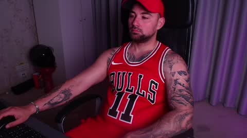 Snapshot of duncanstones chatting on June 3, 2026, 7:44 am DuncanStone online show from June 3, 2026, 7:44 am