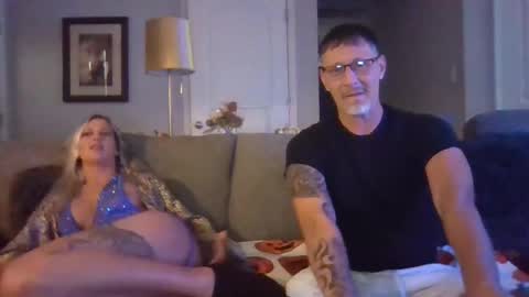 DUO2069 online show from October 23, 2025, 6:17 pm