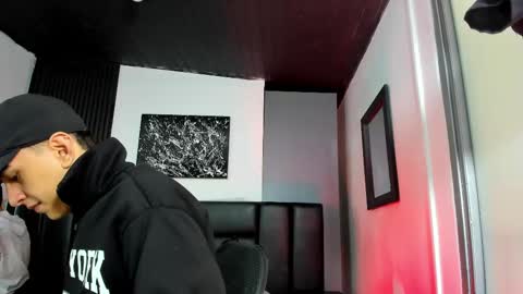 Thomas and Noah online show from September 30, 2025, 12:32 pm