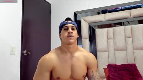 duran_dhikol1 online show from December 8, 2024, 11:19 pm