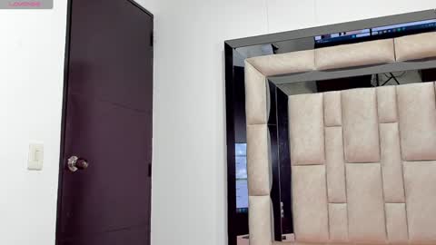 duran_dhikol1 online show from December 14, 2024, 3:07 am