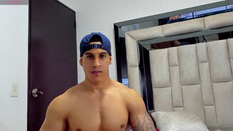 duran_dhikol1 online show from January 11, 2025, 3:02 am