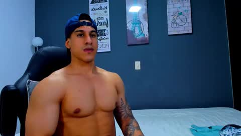 duran_dhikol1 online show from October 15, 2025, 4:01 am