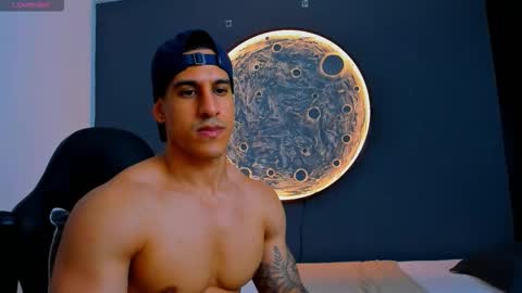 duran_dhikol1 online show from November 11, 2025, 3:06 am