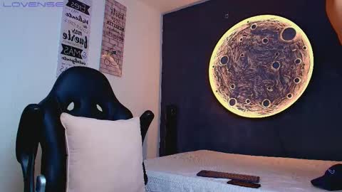 duran_dhikol1 online show from March 1, 2026, 5:20 am