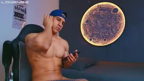 duran_dhikol1 online show from April 22, 2026, 2:47 am