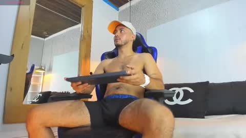 DUSAN  GREY online show from February 17, 2026, 3:36 am