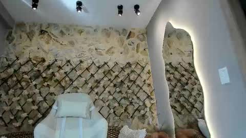 duskybeautyy online show from March 1, 2026, 1:46 pm