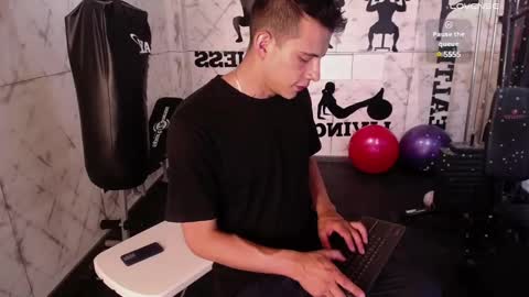 Dustin Sonne online show from January 25, 2025, 9:36 am