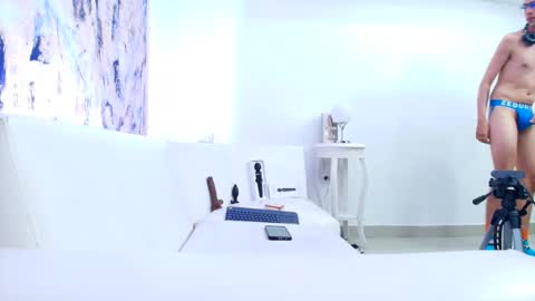 Dustin Dollin online show from February 4, 2025, 10:02 pm