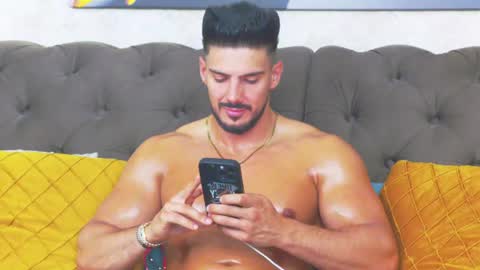 Dustin online show from July 5, 2026, 8:54 am