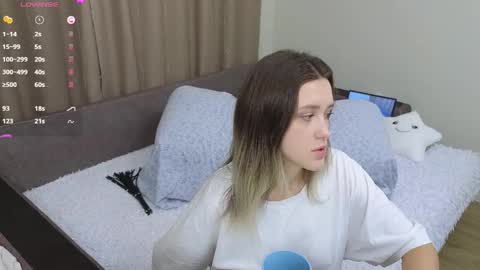 Dusya online show from October 17, 2025, 9:56 am