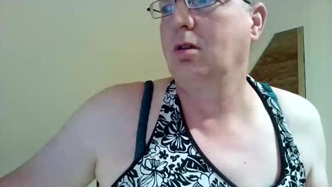 dwtsaskia80 online show from October 21, 2025, 4:46 am