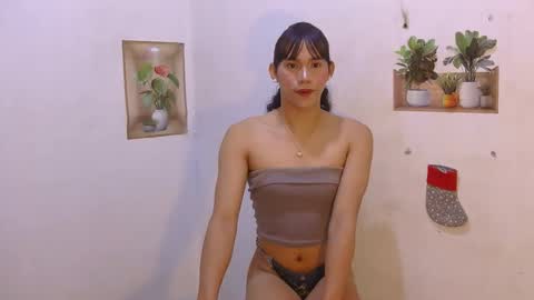 dy_namite online show from April 19, 2026, 5:34 pm