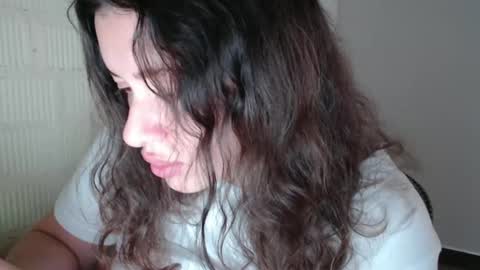 Snapshot of dyafirst chatting on February 1, 2025, 8:39 am Dya online show from February 1, 2025, 8:39 am