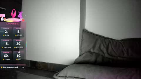 Snapshot of dyafirst chatting on December 15, 2025, 9:30 pm Dya online show from December 15, 2025, 9:30 pm