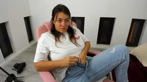 dayana online show from October 6, 2025, 3:37 am