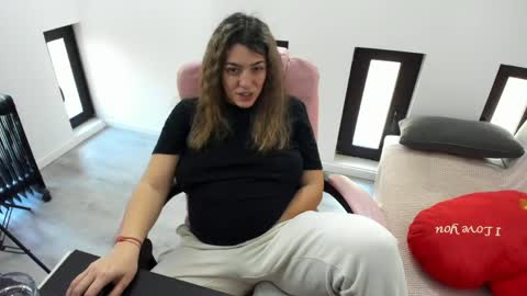 dayana online show from April 18, 2026, 4:49 am