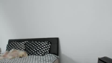 Dyanne online show from March 10, 2025, 6:23 pm