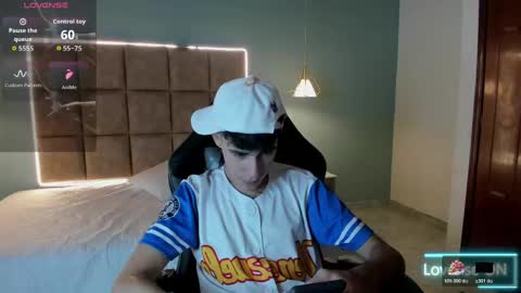 Snapshot of dyla_n18_ chatting on May 21, 2026, 9:00 pm dyla_n18_ online show from May 21, 2026, 9:00 pm