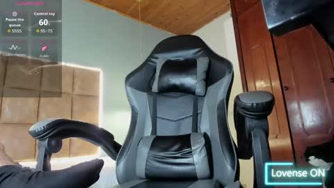 Snapshot of dyla_n18_ chatting on May 27, 2026, 9:34 pm dyla_n18_ online show from May 27, 2026, 9:34 pm