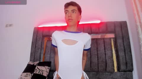 Dylan online show from November 14, 2025, 11:31 am