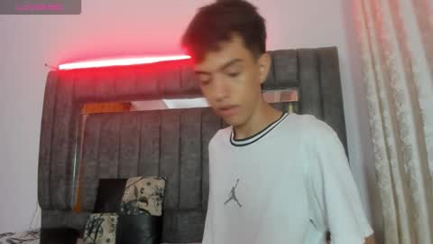 Dylan online show from November 21, 2025, 11:31 am